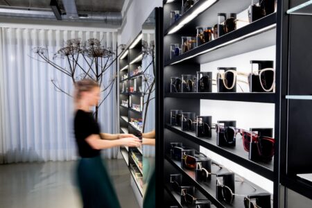 CARRÉ Steel shelving unit locking